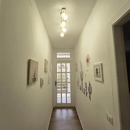 Sea And Sand's Howme 바리