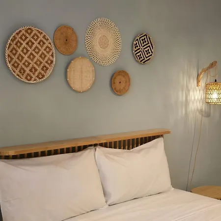 Sea And Sand's Howme *