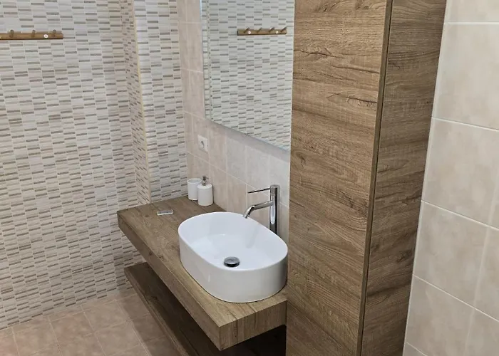 Sea And Sand's Howme *