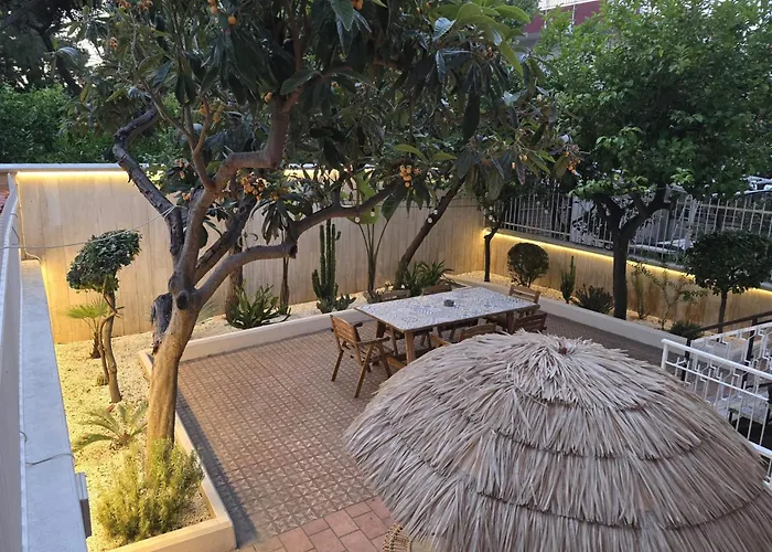 Sea And Sand's Howme *