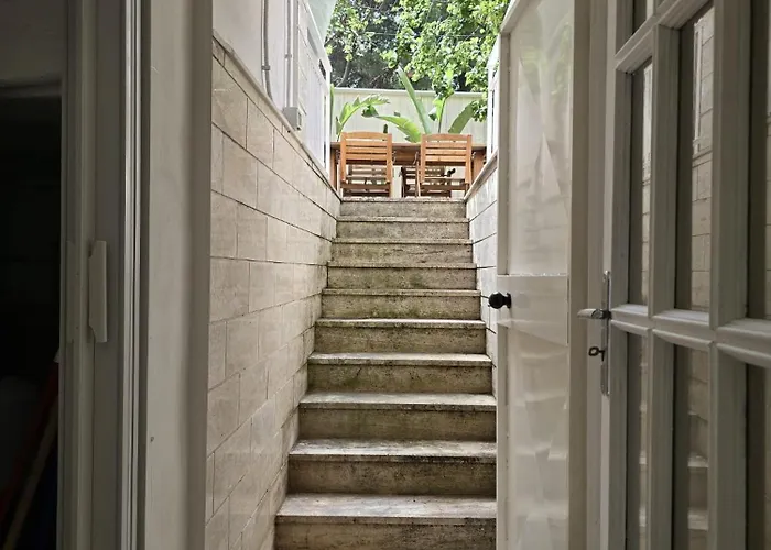 Sea And Sand's Howme *