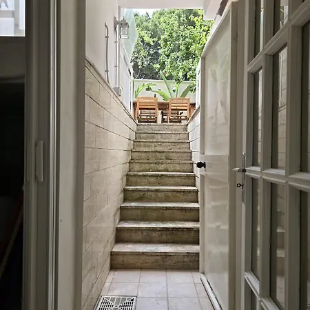 Sea And Sand's Howme *